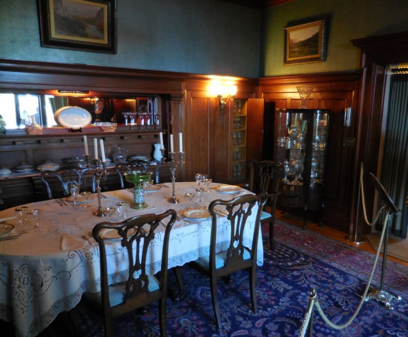diningroom2.jpg